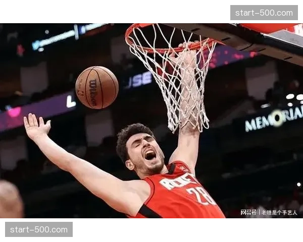 火箭防守篮板率跌至第24 亚当斯赛季报销埋下隐患 火箭防守篮板率跌至第24 亚当斯赛季报销埋下隐患